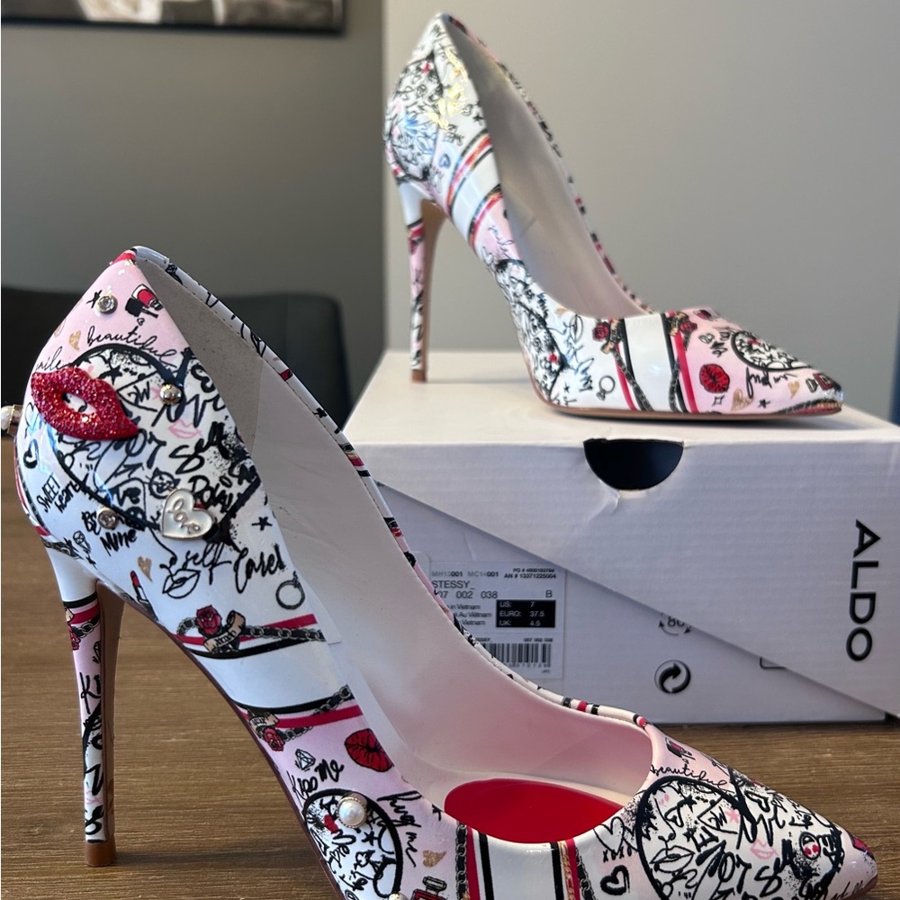 Aldo Graphic Pink and White Heels
